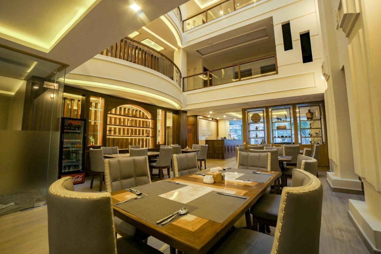 Hotel Fewa Trip Покхара Экстерьер фото