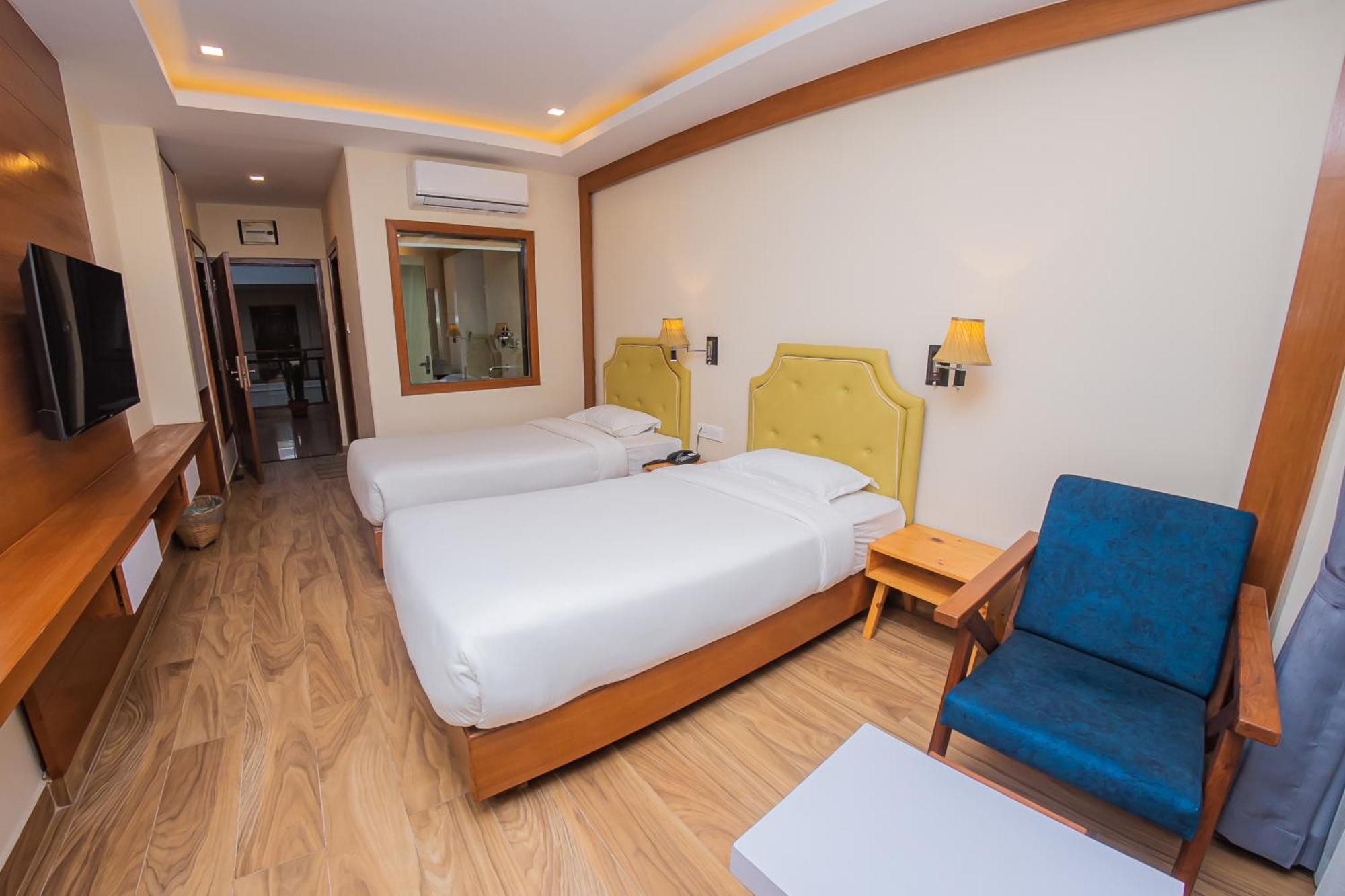 Hotel Fewa Trip Покхара Экстерьер фото