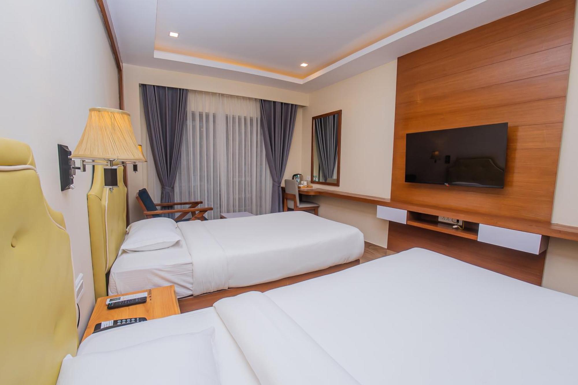 Hotel Fewa Trip Покхара Экстерьер фото