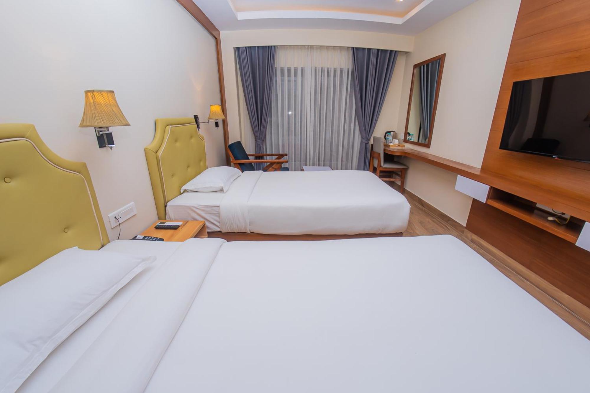 Hotel Fewa Trip Покхара Экстерьер фото